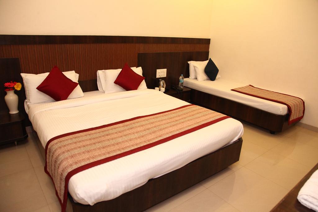 Hotel Sai Ramanand Shirdi Dış mekan fotoğraf