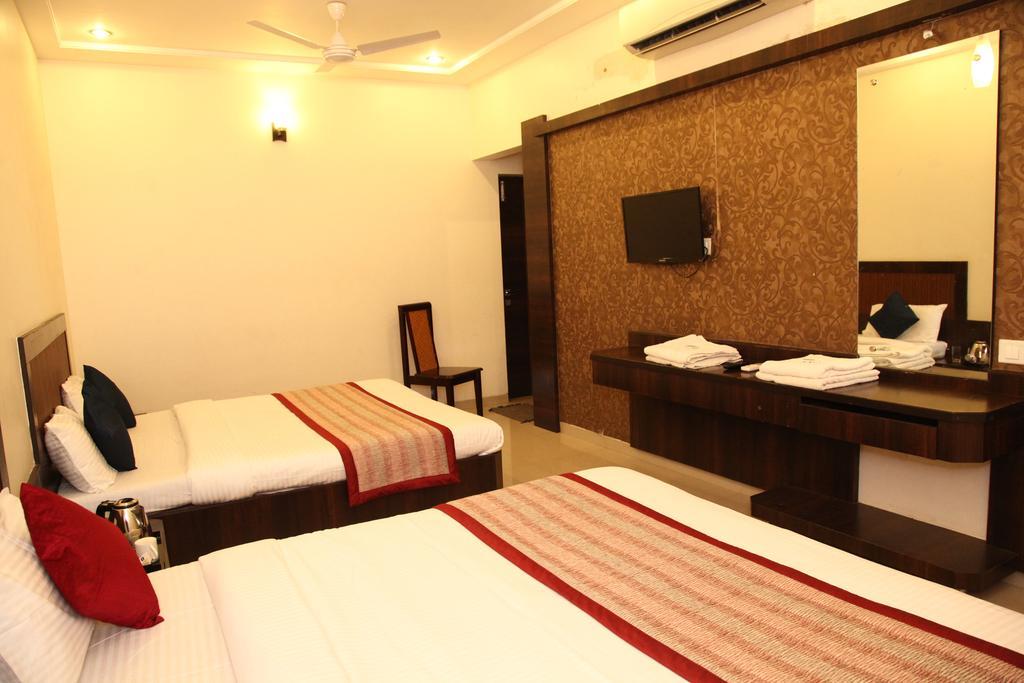 Hotel Sai Ramanand Shirdi Dış mekan fotoğraf