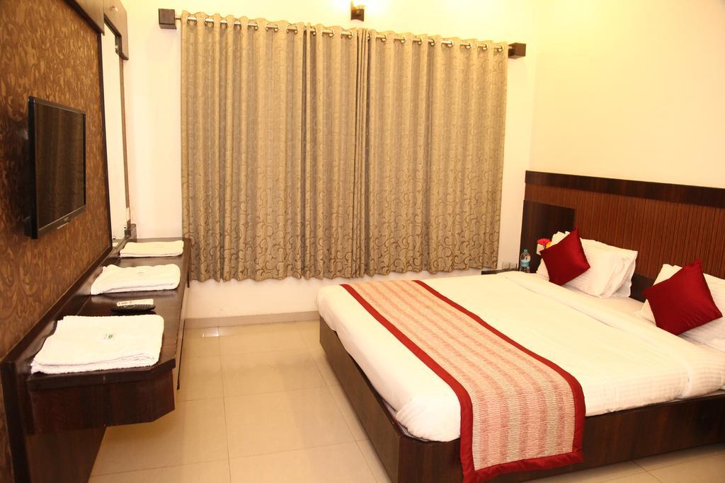 Hotel Sai Ramanand Shirdi Dış mekan fotoğraf