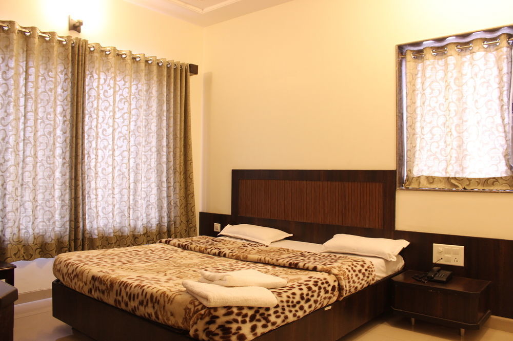 Hotel Sai Ramanand Shirdi Dış mekan fotoğraf