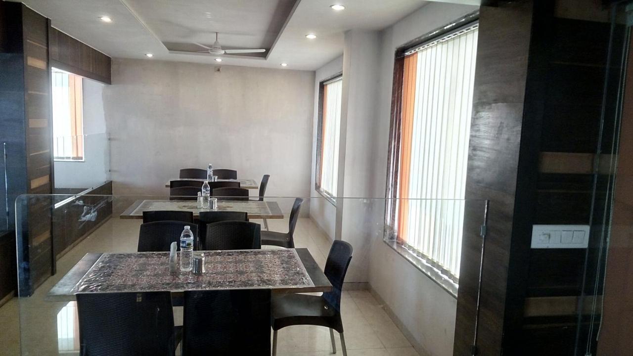 Hotel Sai Ramanand Shirdi Dış mekan fotoğraf