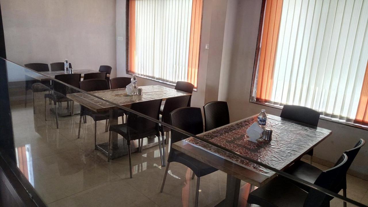 Hotel Sai Ramanand Shirdi Dış mekan fotoğraf