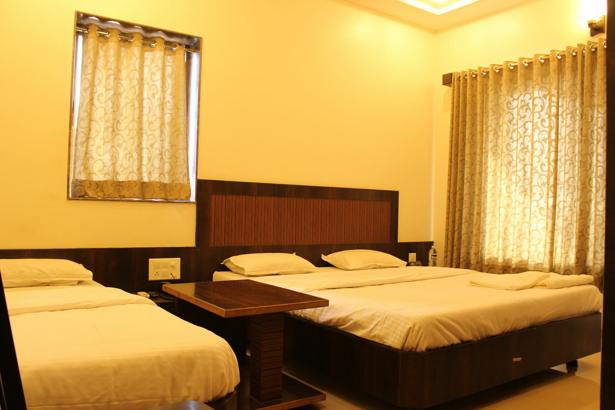 Hotel Sai Ramanand Shirdi Dış mekan fotoğraf